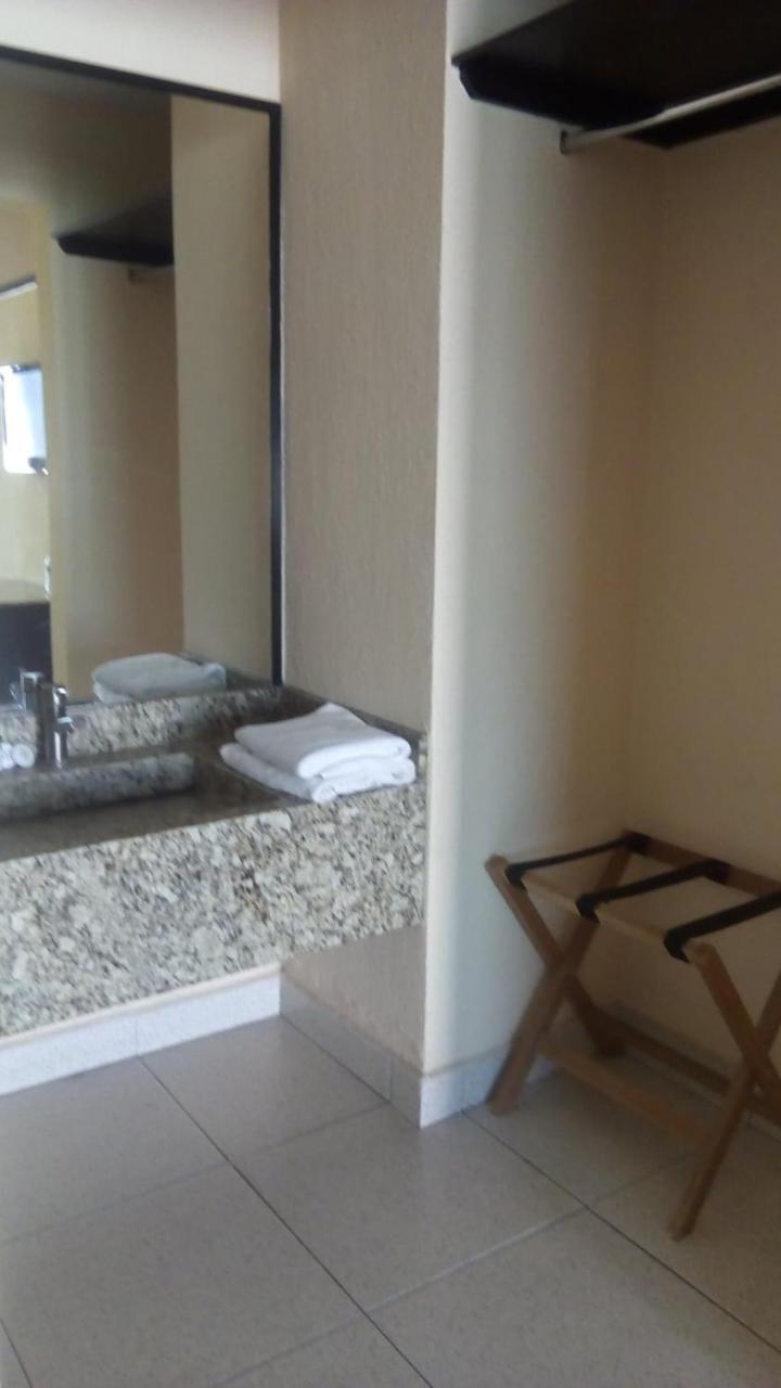 איראפואטו Jalyd Inn מראה חיצוני תמונה